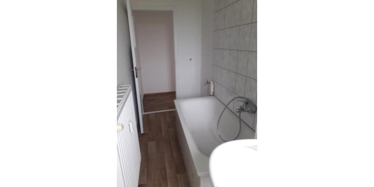 Hochparterre Löcknitz - 3 Zimmer, 66 m&sup2;, 326&euro; | Angebot:12327147