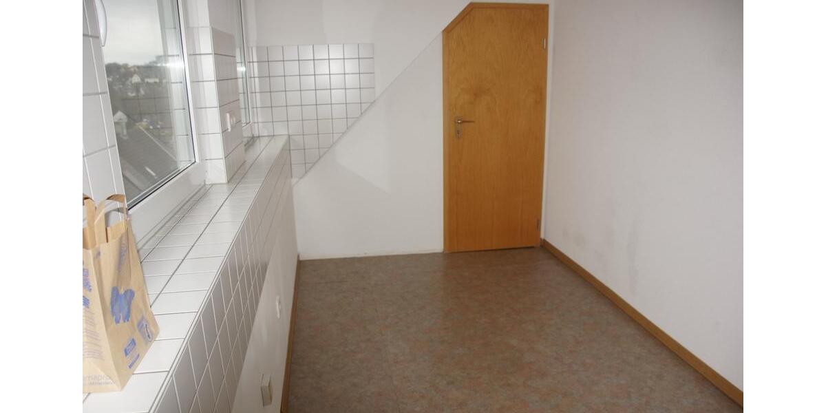 Dachgeschoßwohnung Ennepetal - 2 Zimmer, 79 m&sup2;, 400&euro; | Angebot:26532664