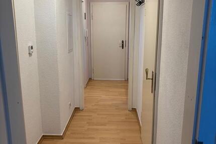 2 Zimmer Dachgeschoss Wohnung (Renoviert) in Lehrte 2 zimmer