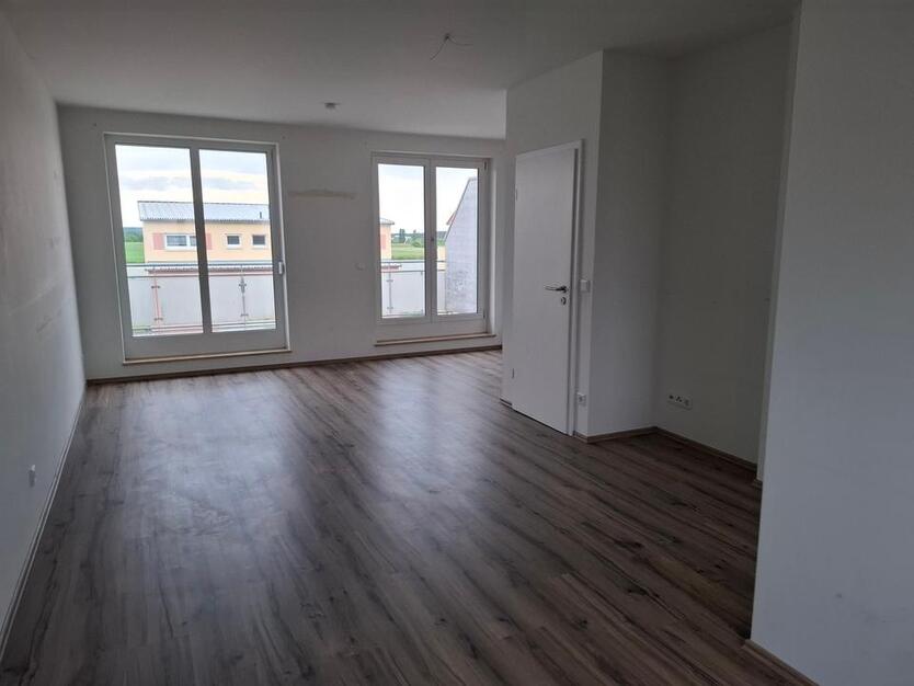 Neuwertiges Reihenhaus mit Keller und Garten in Adelsdorf