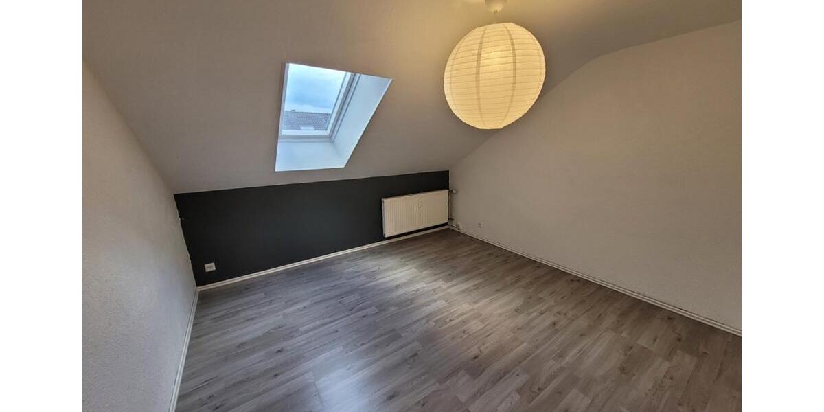 Dachgeschoßwohnung Waiblingen Bittenfeld - 3 Zimmer, 50 m&sup2;, 700&euro; | Angebot:25097395