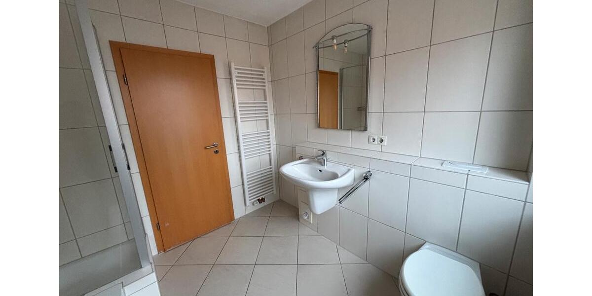 Etagenwohnung Bad Dürkheim - 3 Zimmer, 118 m&sup2;, 1.490&euro; | Angebot:24652798