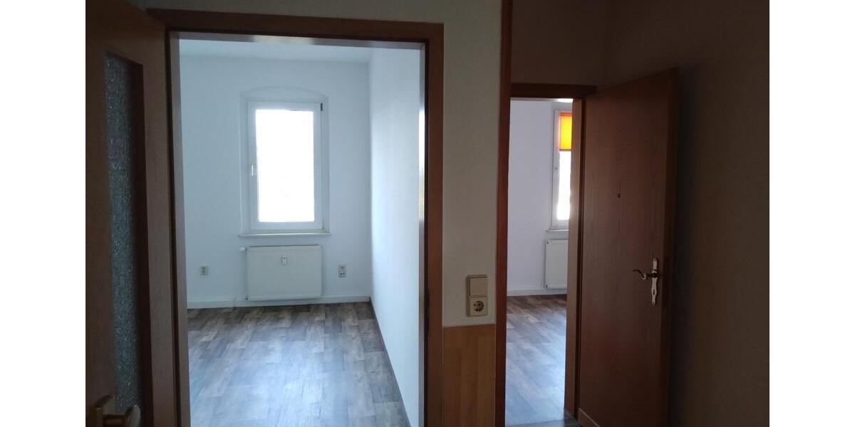 Etagenwohnung Weida - 3 Zimmer, 51 m&sup2;, 310&euro; | Angebot:26586314