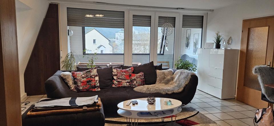 Dachgeschoßwohnung Plettenberg - 2 Zimmer, 70 m&sup2;, 450&euro; | Angebot:26492775