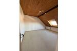 Großzügige 5-Zimmer-Wohnung, 155qm mit Garten und Stellplatz