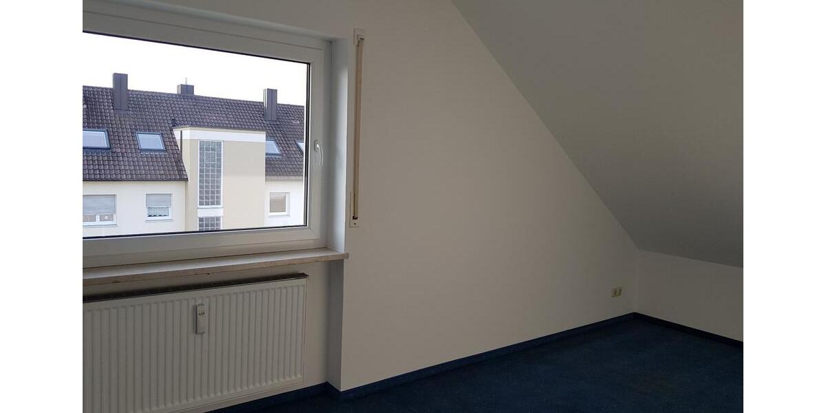 Dachgeschoßwohnung Herzogenaurach - 4 Zimmer, 98 m&sup2;, 885&euro; | Angebot:25310523