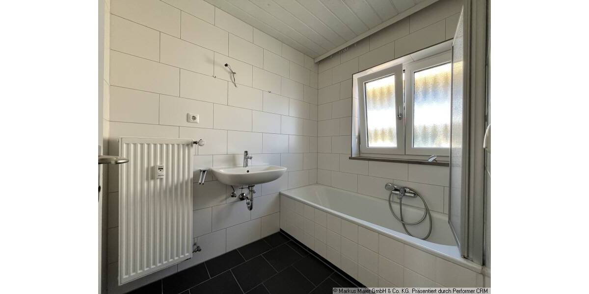 Etagenwohnung Dorfen - 4 Zimmer, 90 m&sup2;, 1.030&euro; | Angebot:26093734