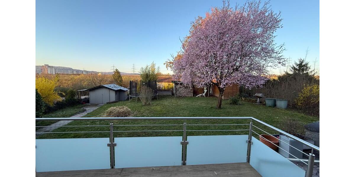 Erdgeschoßwohnung Weinstadt - 4 Zimmer, 85 m&sup2;, 2.000&euro; | Angebot:25944587