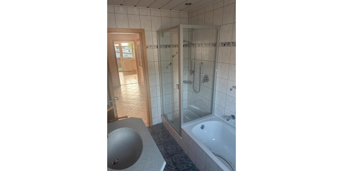 Etagenwohnung Donaueschingen - 3 Zimmer, 100 m&sup2;, 700&euro; | Angebot:26701947