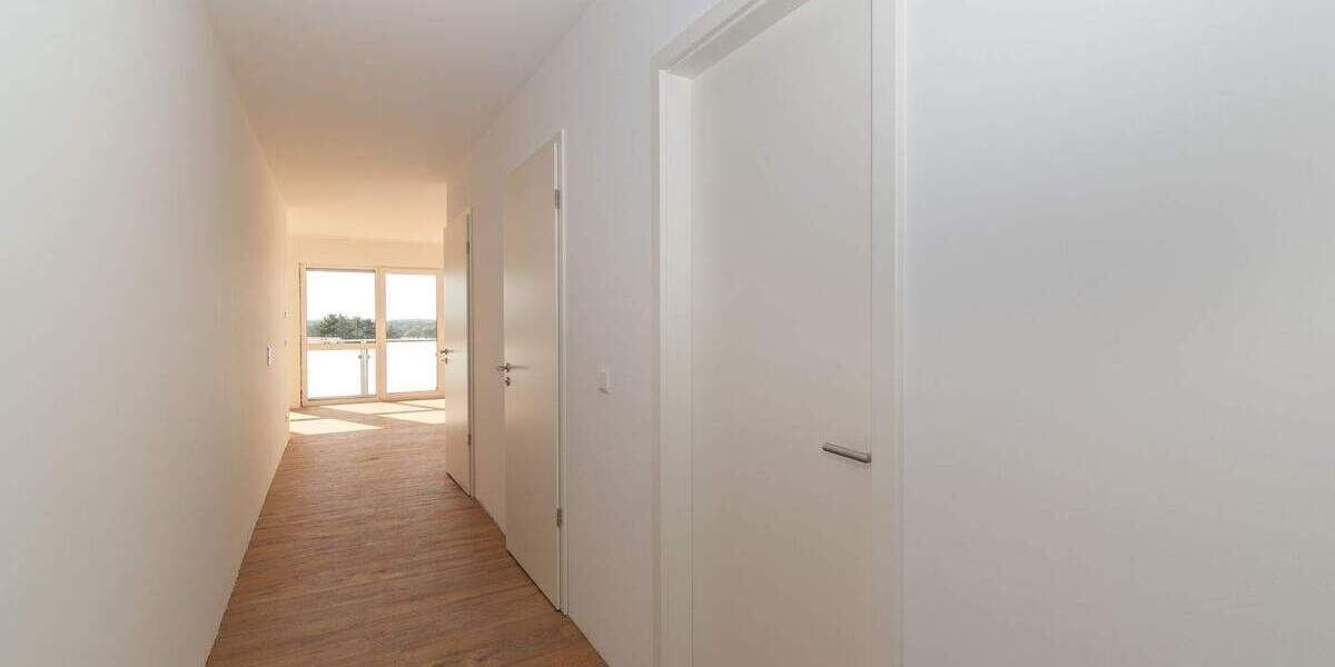 KOMFORTABLER ZWEITBEZUG MIT SONNENBALKON Geräumige 2-Raum-Wohnung mit Balkon und Fußbodenheizung 2 zimmer