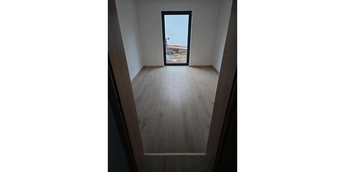 Erdgeschoßwohnung Wallerstein - 4.5 Zimmer, 120 m&sup2;, 1.450&euro; | Angebot:24818502