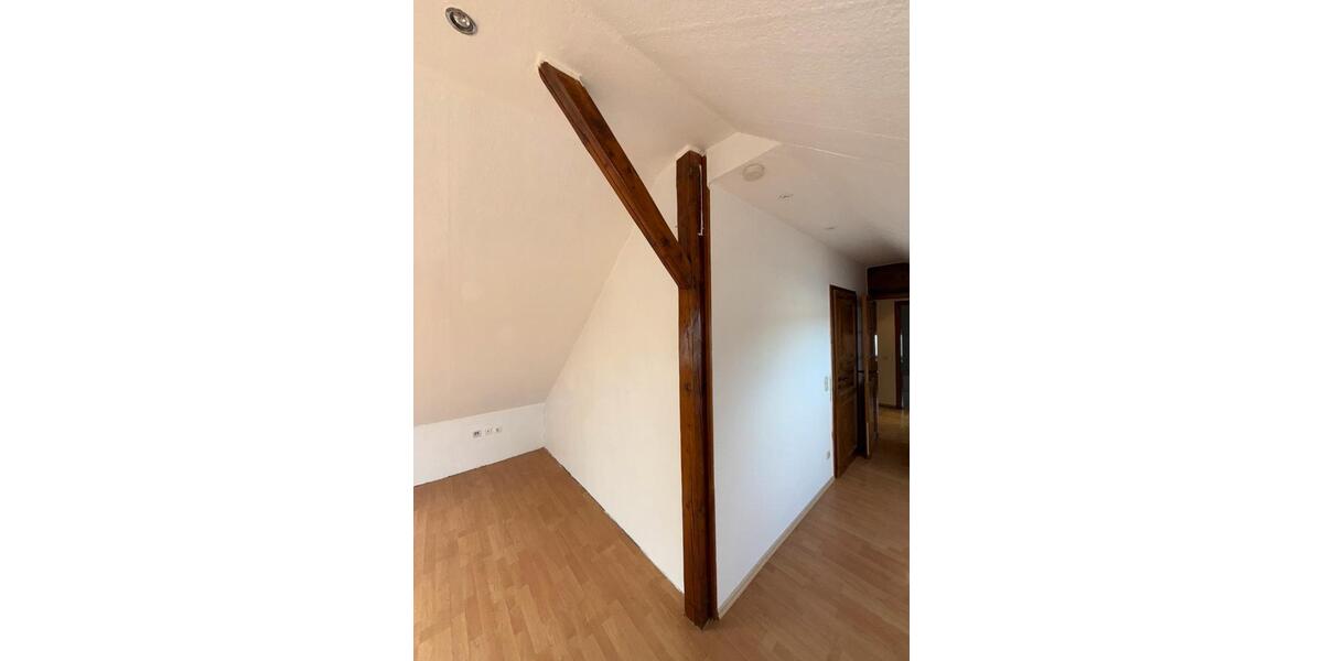 Dachgeschoßwohnung Schwelm - 2 Zimmer, 45 m&sup2;, 380&euro; | Angebot:26067195