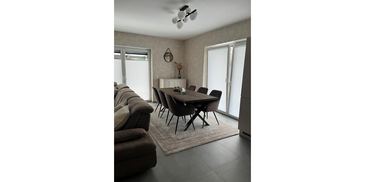 Erdgeschoßwohnung Westoverledingen - 3 Zimmer, 72 m&sup2;, 1.800&euro; | Angebot:24954126