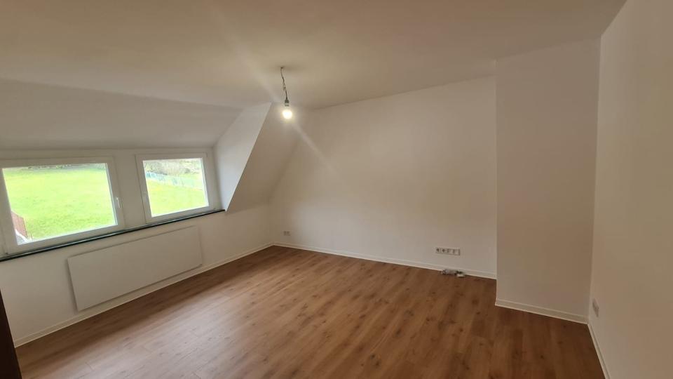 Dachgeschoßwohnung Heusweiler - 3 Zimmer, 65 m&sup2;, 650&euro; | Angebot:25084764