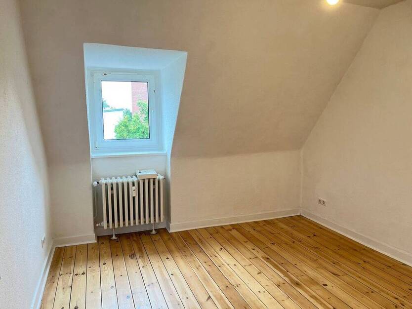 Charmante Dachgeschoßwohnung im Herzen vom Dietrichsdorf