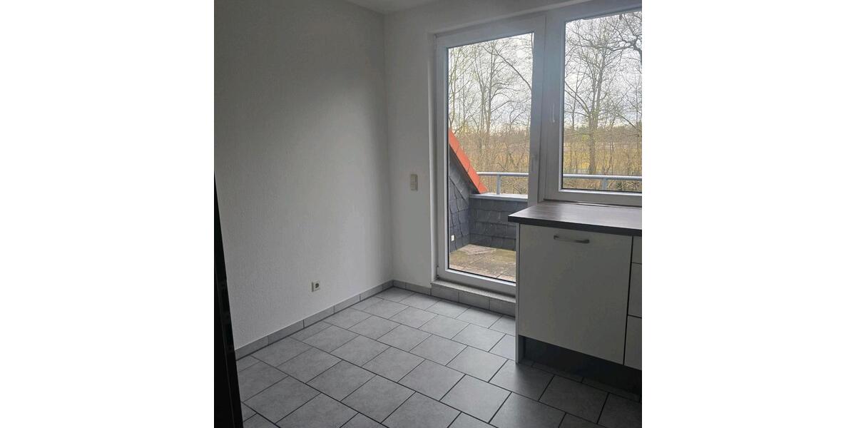 Dachgeschoßwohnung Edemissen - 3 Zimmer, 65 m&sup2;, 950&euro; | Angebot:26039669