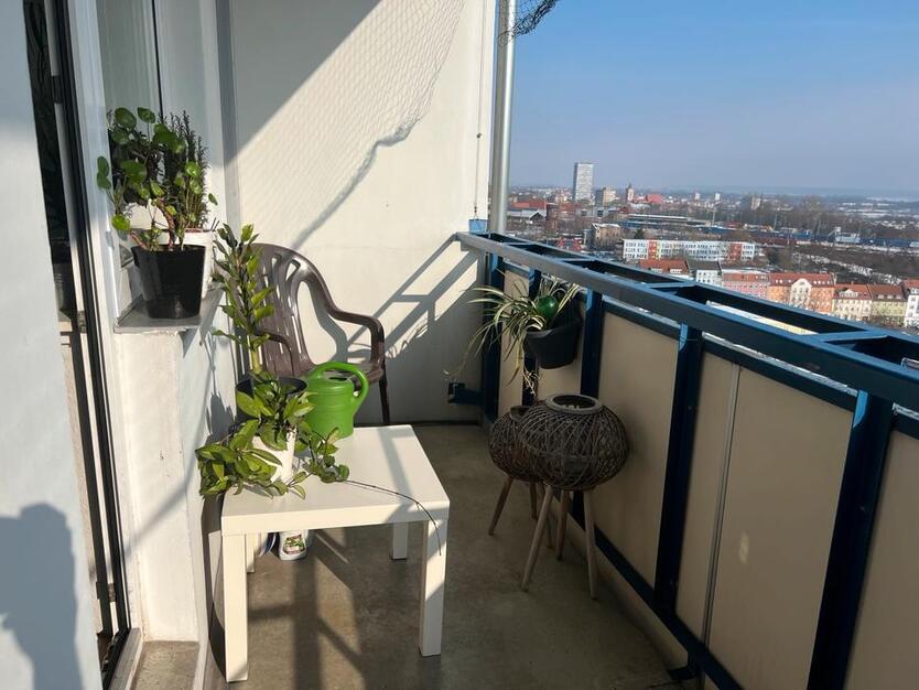 1-Zi Wohnung voll möbliert mit Balkon in Zentrum
