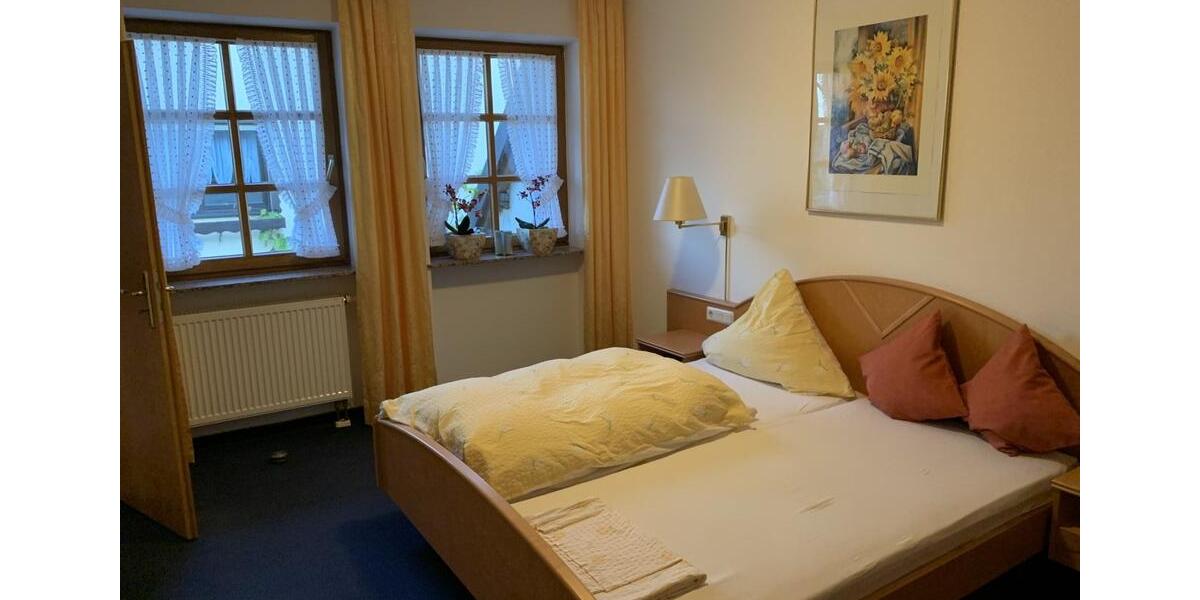 Etagenwohnung Erpolzheim - 2 Zimmer, 60 m&sup2;, 990&euro; | Angebot:25362440