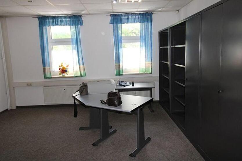 Kleines ruhig gelegenes Büro, möbliert in Erfurt