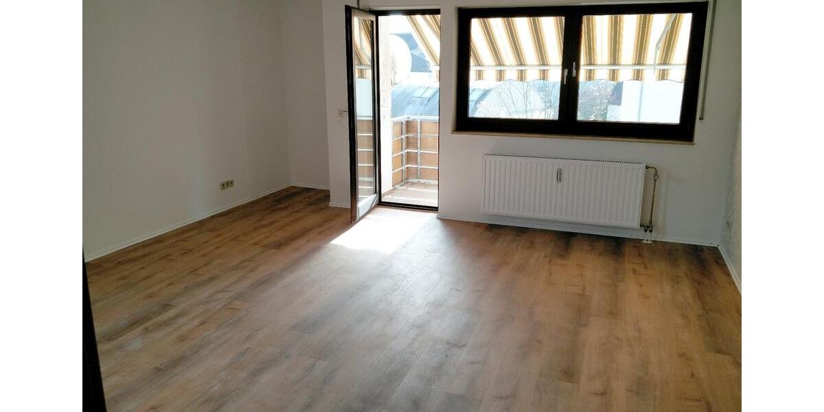 Etagenwohnung Offenbach am Main Hafen - 3 Zimmer, 84 m&sup2;, 880&euro; | Angebot:26700029