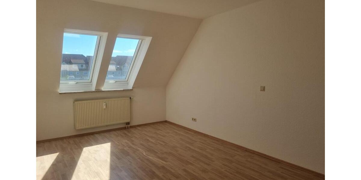 Dachgeschoßwohnung Halberstadt - 2 Zimmer, 55 m&sup2;, 300&euro; | Angebot:23768307