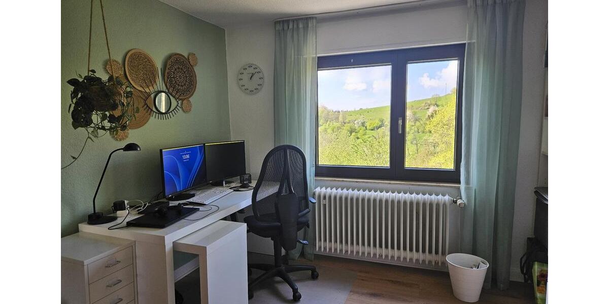 Wohnen auf Zeit Melsbach - 6 Zimmer, 150 m&sup2;, 1.100&euro; | Angebot:26437329
