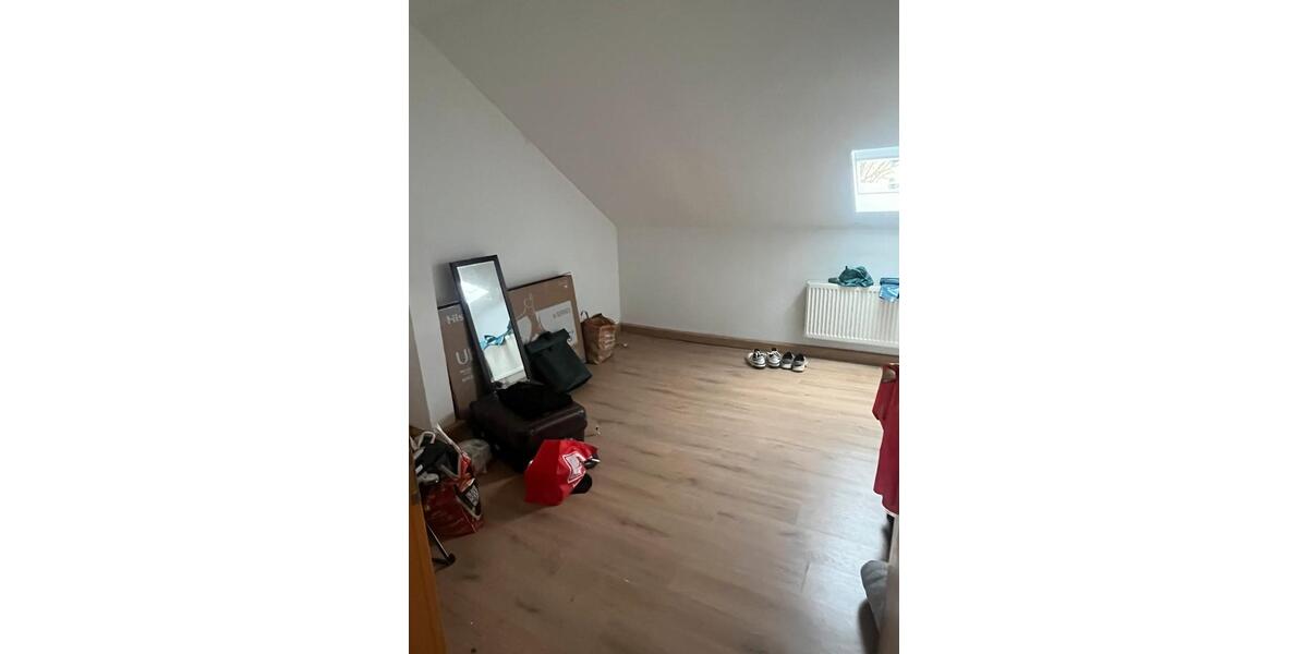Dachgeschoßwohnung Hof Altstadt - 1 Zimmer, 50 m&sup2;, 500&euro; | Angebot:24829120