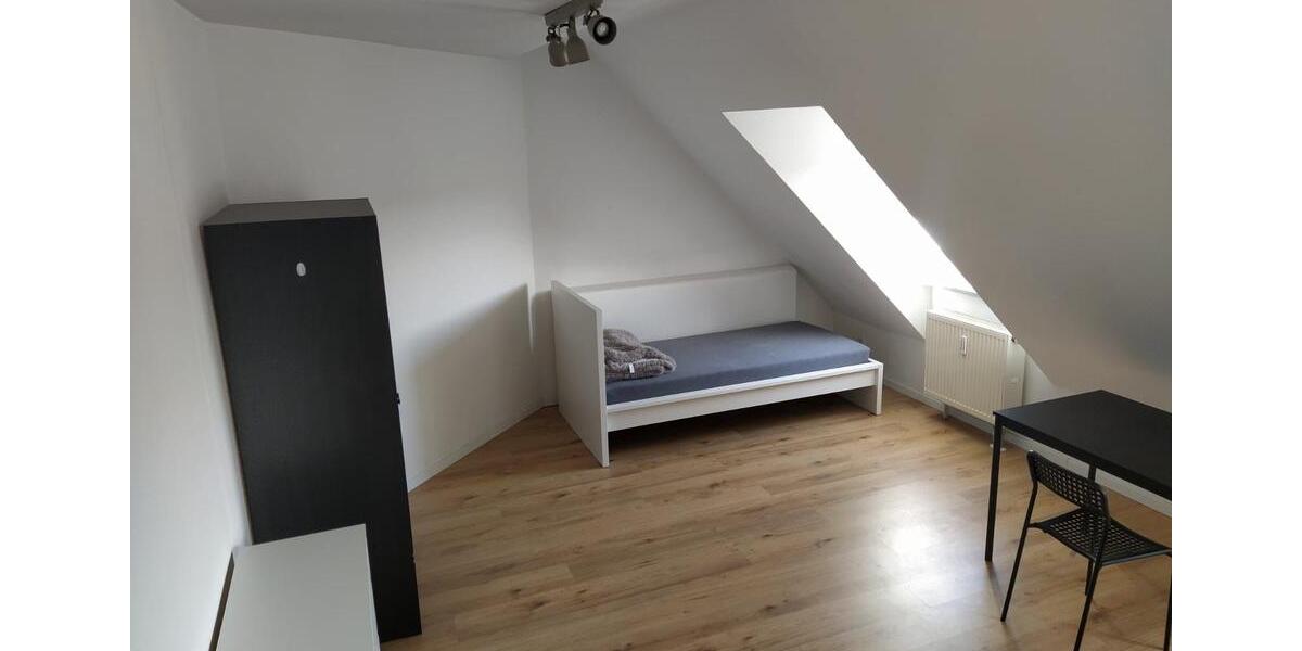 Etagenwohnung Weimar - 3 Zimmer, 27 m&sup2;, 395&euro; | Angebot:24788249