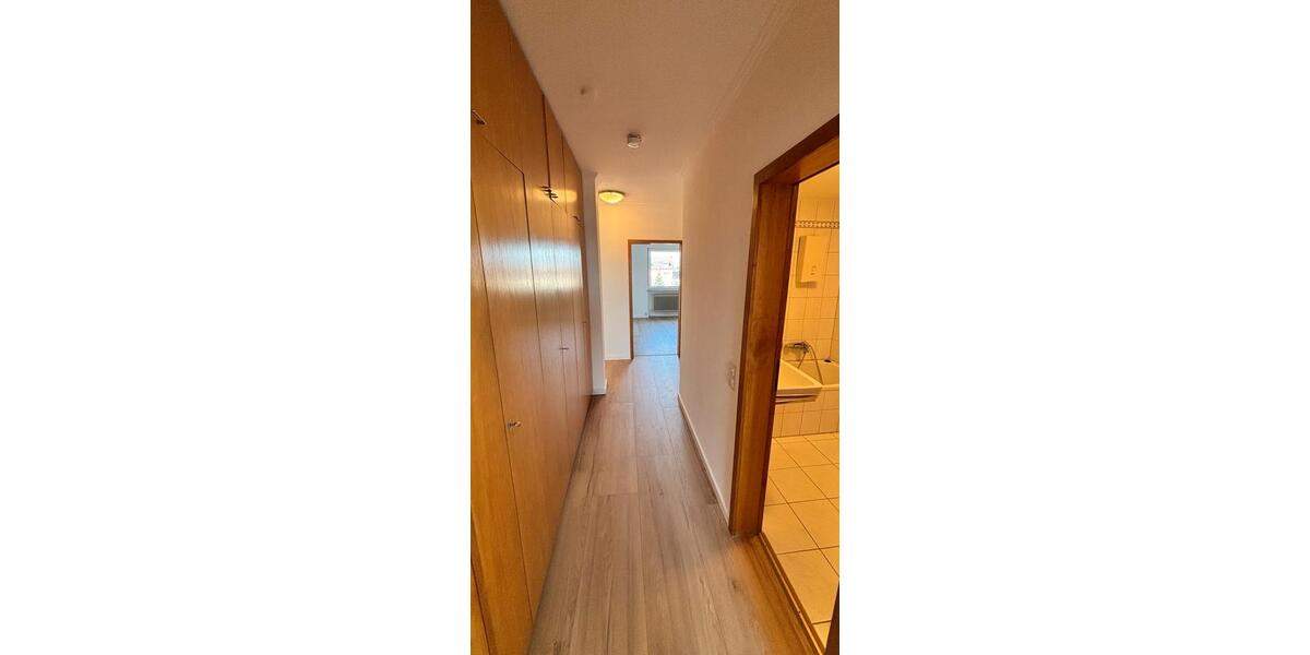 Etagenwohnung Schwalbach - 3 Zimmer, 96 m&sup2;, 860&euro; | Angebot:25883544