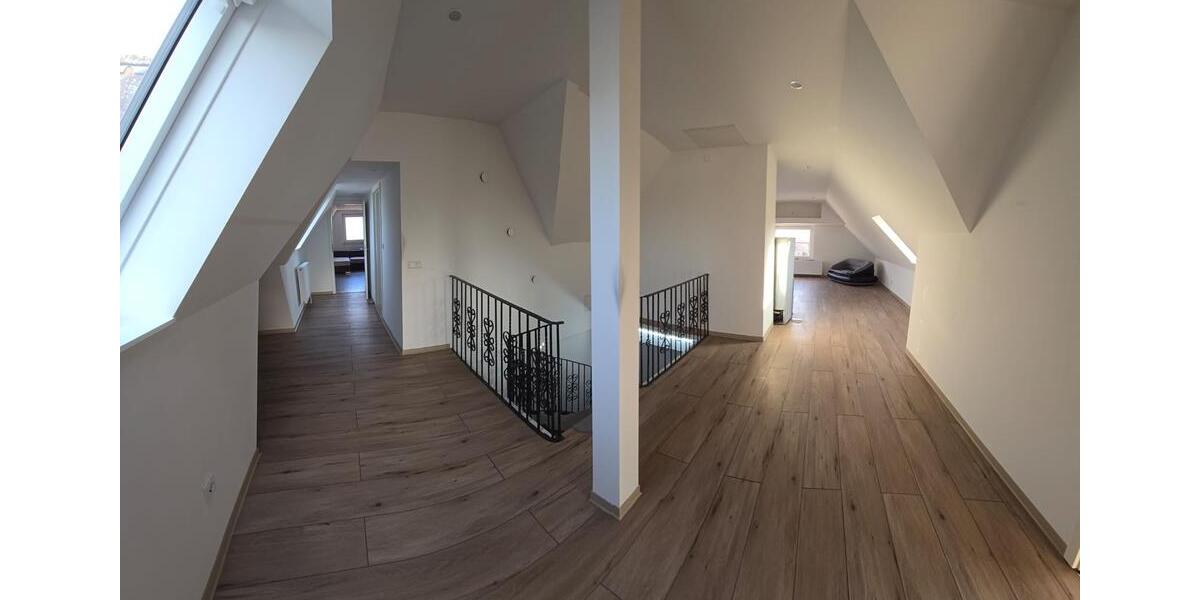 Dachgeschoßwohnung Emden - 3 Zimmer, 100 m&sup2;, 1.200&euro; | Angebot:24785331