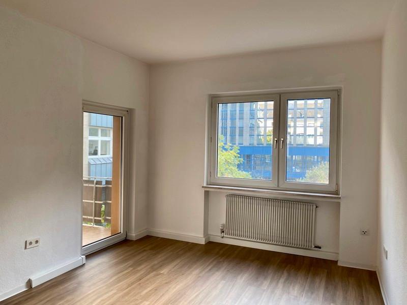 2-Zimmer-Wohnung mit Balkon in Stadtlage zimmer