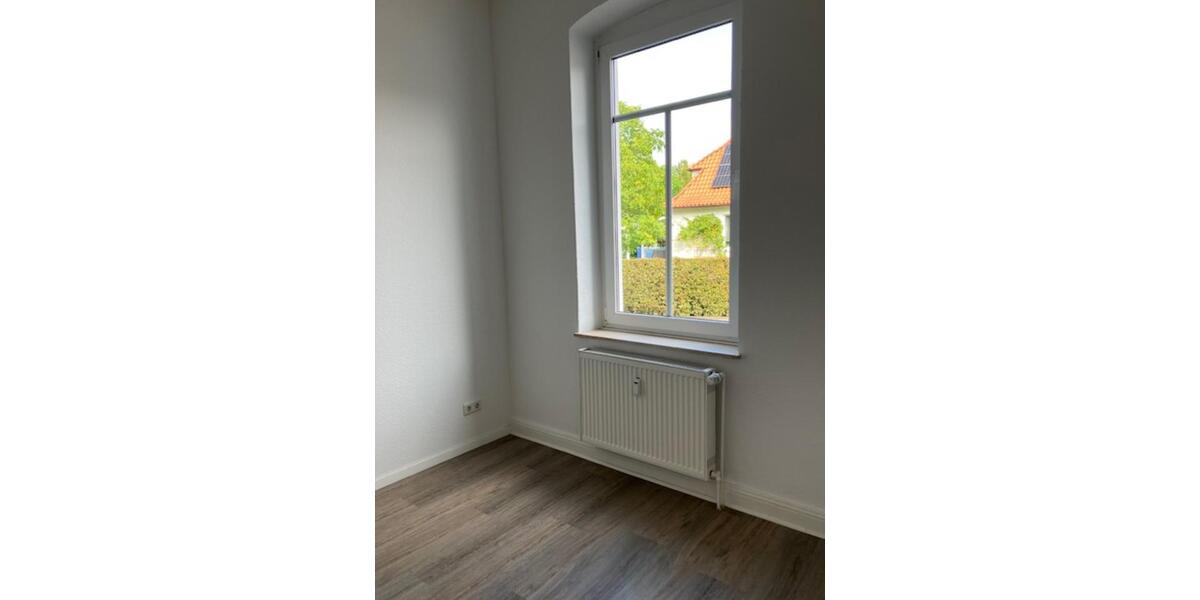 Schöne renovierte Altbauwohnung zentral gelegen in Halle 3 zimmer