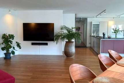 Wohnung zum Mieten in Buchholz 2.373 € 215.73 m² 4 zimmer