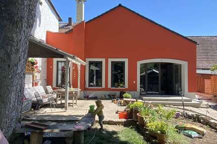 Haus zum Mieten in Wiesbaden 2.000 € 189 m²