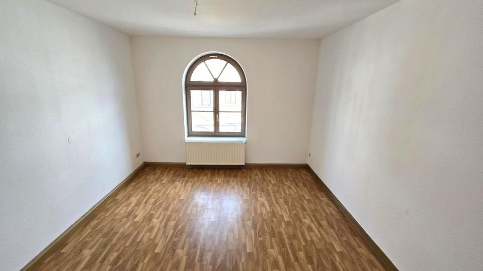 Dachgeschoßwohnung Köthen (Anhalt) - 2 Zimmer, 57 m&sup2;, 296&euro; | Angebot:25334006