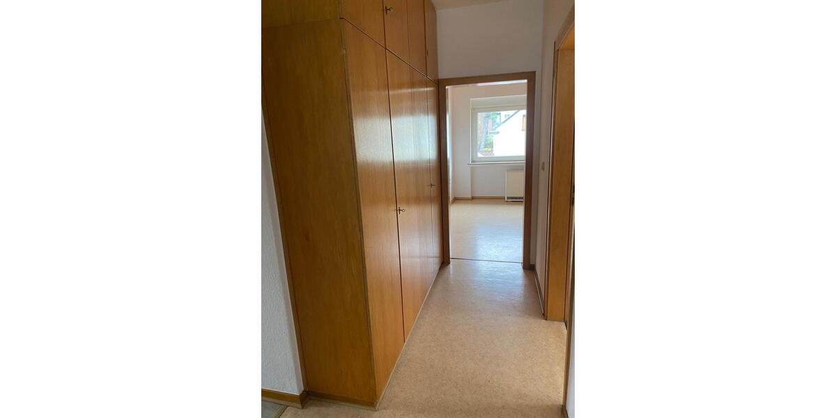 Dachgeschoßwohnung Werdohl - 4 Zimmer, 75 m&sup2;, 295&euro; | Angebot:25170801