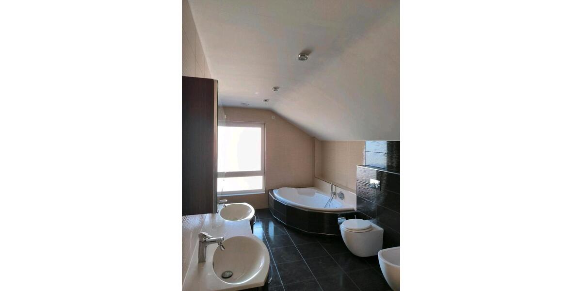 Etagenwohnung Erkelenz - 3 Zimmer, 74 m&sup2;, 1.100&euro; | Angebot:26688753
