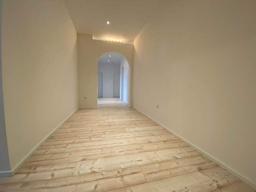 Außergewöhnliche 4-Zimmer-Wohnung mit eigenem Gartenanteil in Meeder 4 zimmer