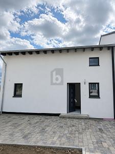 ERSTBEZUG: GROß, MODERN, ENERGIEEFFIZIENT - Doppelhaushälfte Großmehring | Angebot:26592474