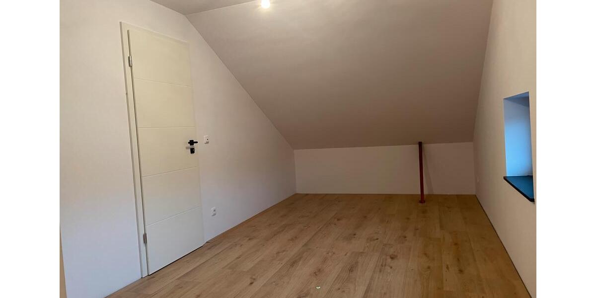 Dachgeschoßwohnung Wetzlar Altenberger Straße - 2 Zimmer, 70 m&sup2;, 730&euro; | Angebot:26461825