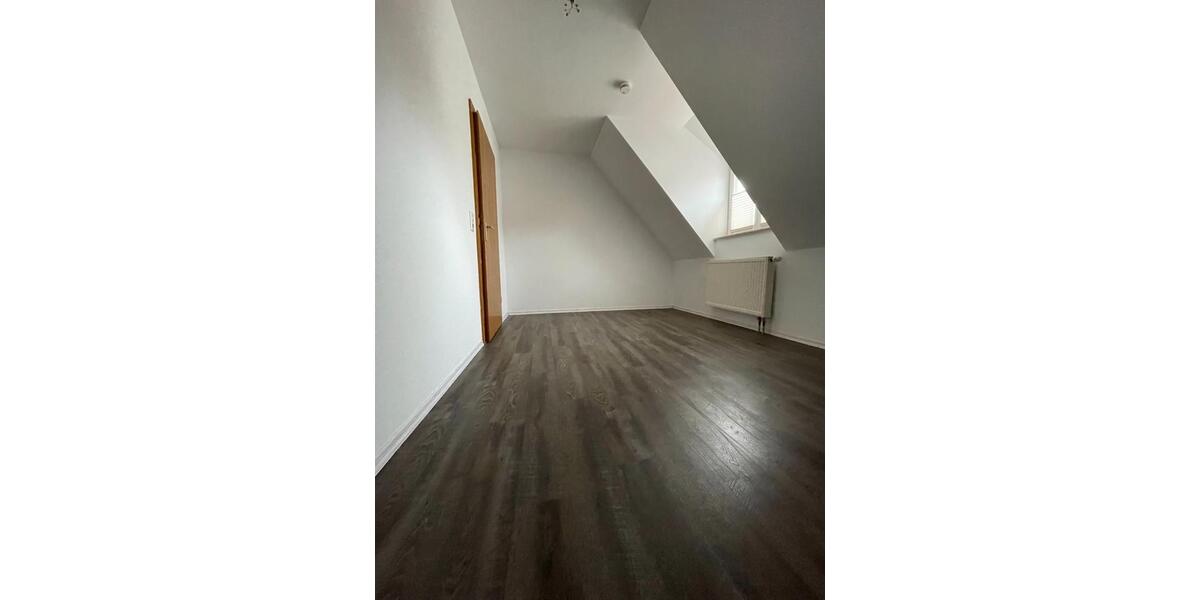 Dachgeschoßwohnung Nördlingen - 2.5 Zimmer, 75 m&sup2;, 750&euro; | Angebot:25759645