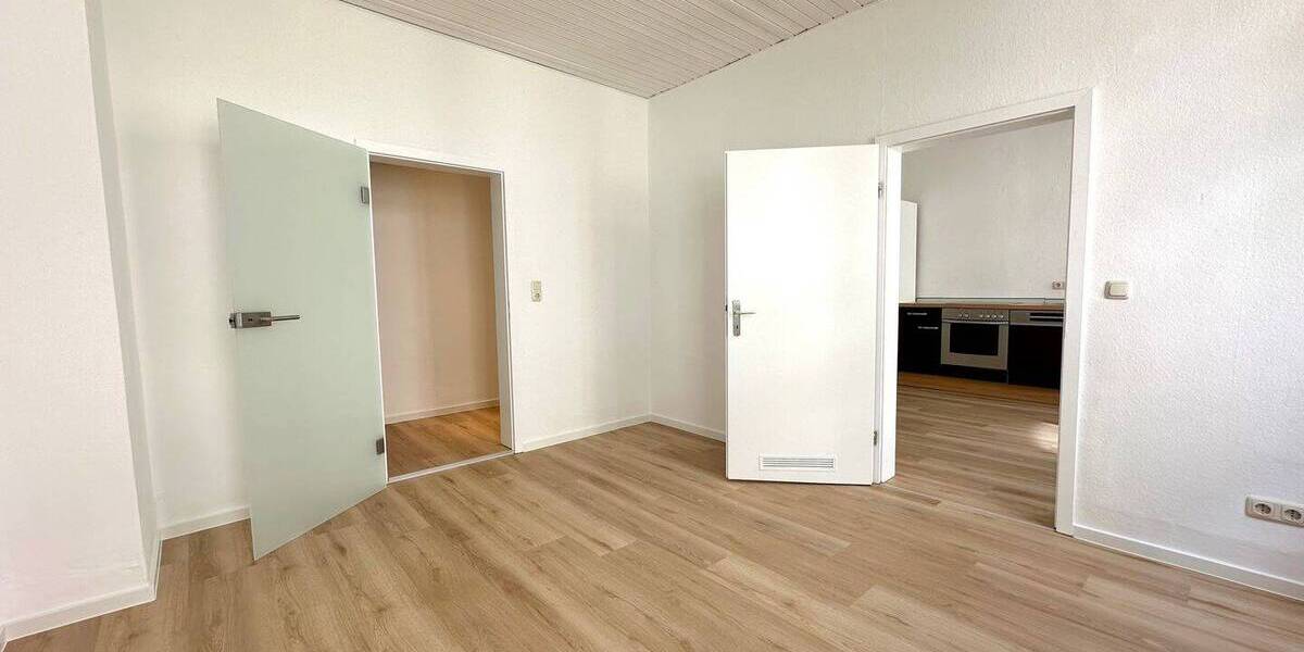 Etagenwohnung Wiesbaden Mitte - 2 Zimmer, 69 m&sup2;, 759&euro; | Angebot:26797013