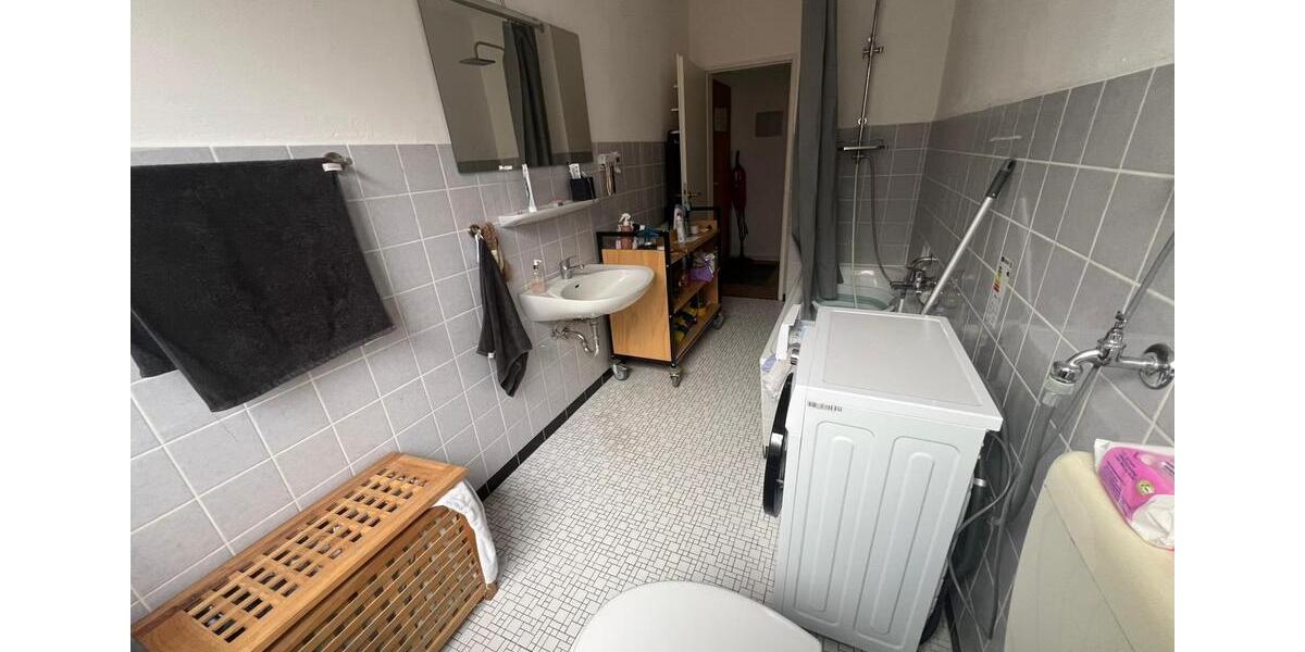 Etagenwohnung Oldenburg Bloherfelde - 1 Zimmer, 10 m&sup2;, 200&euro; | Angebot:25988548