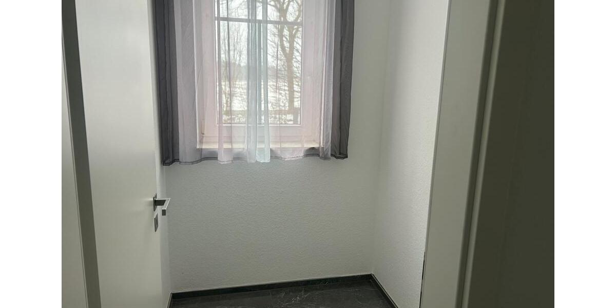 Erdgeschoßwohnung Wallenhorst - 6 Zimmer, 120 m&sup2;, 1.200&euro; | Angebot:24838951
