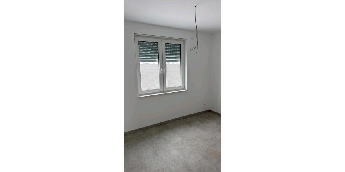 Erdgeschoßwohnung Sarstedt - 4 Zimmer, 107 m&sup2;, 1.570&euro; | Angebot:24730005