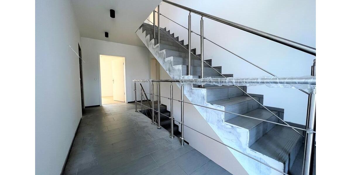 Etagenwohnung Raguhn-Jeßnitz Jeßnitz - 2 Zimmer, 75 m&sup2;, 755&euro; | Angebot:26518247