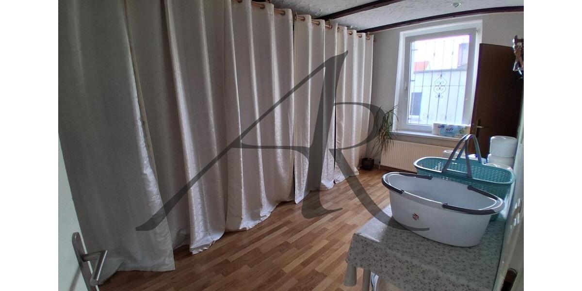 Gewerbeeinheit - Büro, Praxis im Erdgeschoss mit eigenem Eingang im Herzen der Stadt zimmer