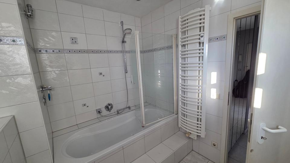 Etagenwohnung Dinslaken - 4 Zimmer, 72 m&sup2;, 750&euro; | Angebot:25237428