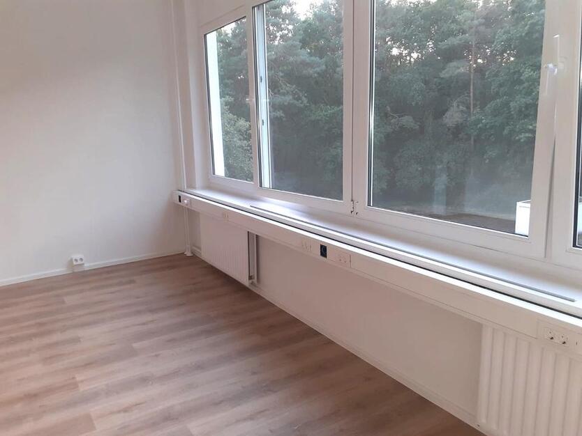 Gewerbeflächen 24 qm in Eggersdorf zu vermieten 2. OG zimmer