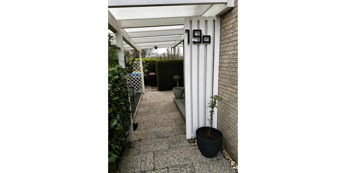 Etagenwohnung Grefrath - 3 Zimmer, 90 m&sup2;, 990&euro; | Angebot:26045482